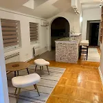 The Warmth Of A With A Fireplace In The Very Center Of Apartman *
